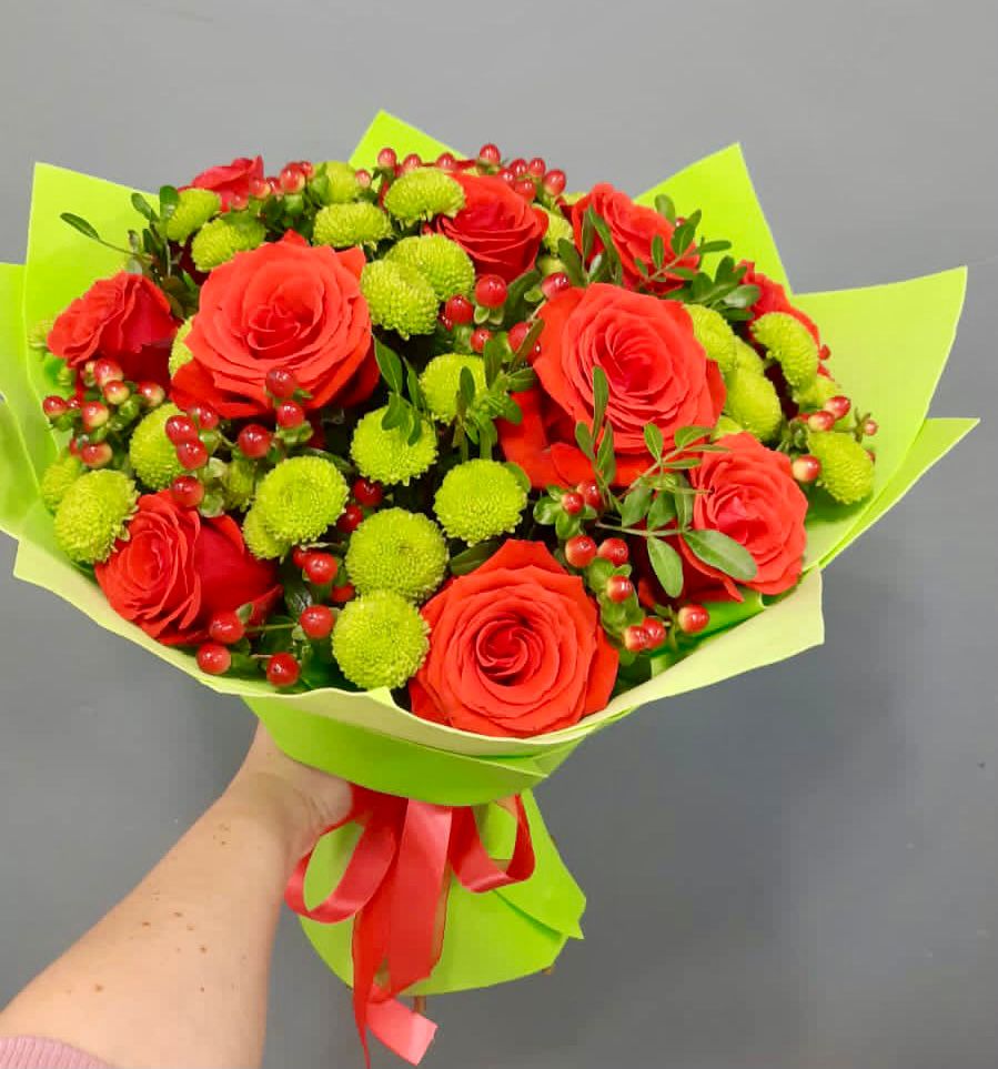 Букет цветов из: Хризантемы и Розы в Ширяево