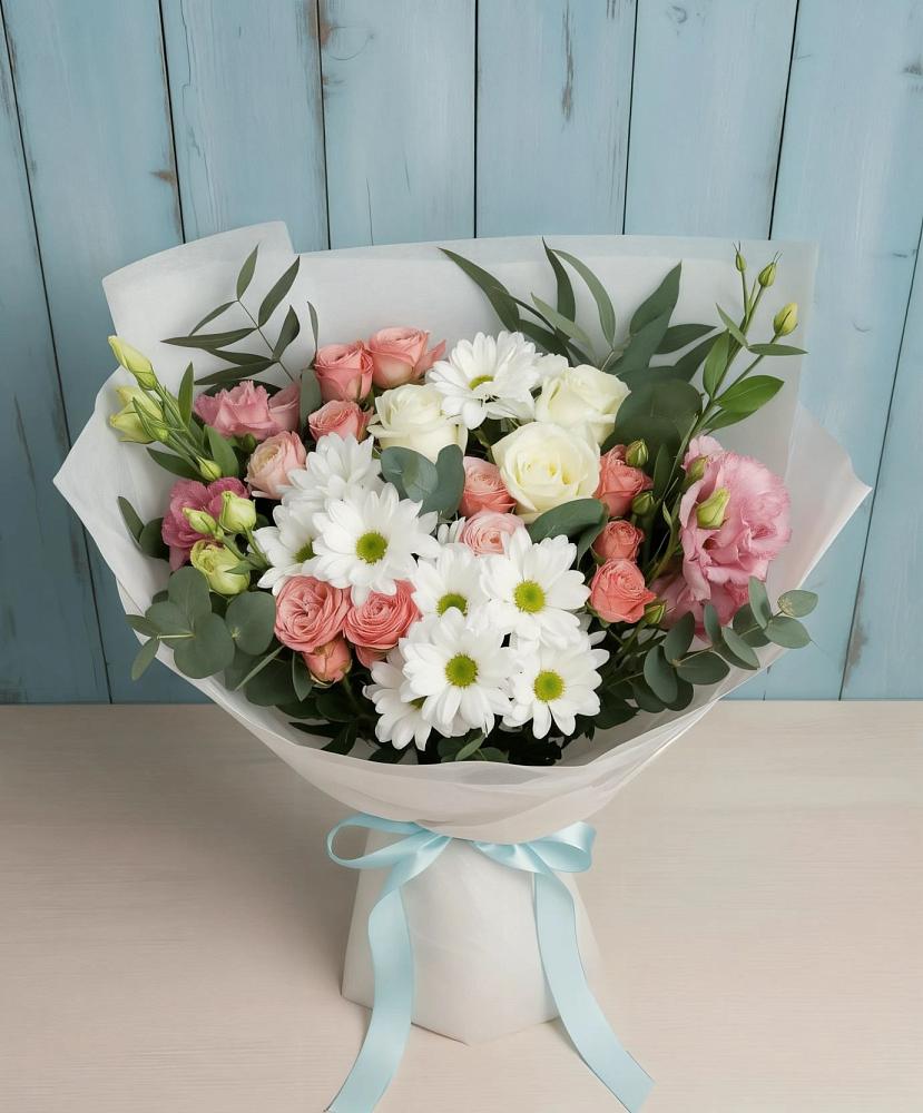 Букет цветов из: Розы, Лизиантусы и Хризантемы в Ширяево