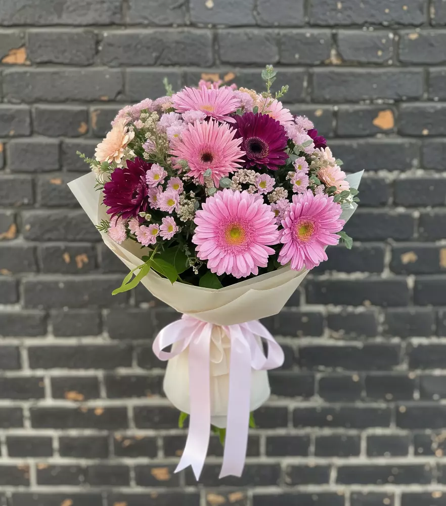 Букет цветов из: Герберы и Хризантемы в Ширяево