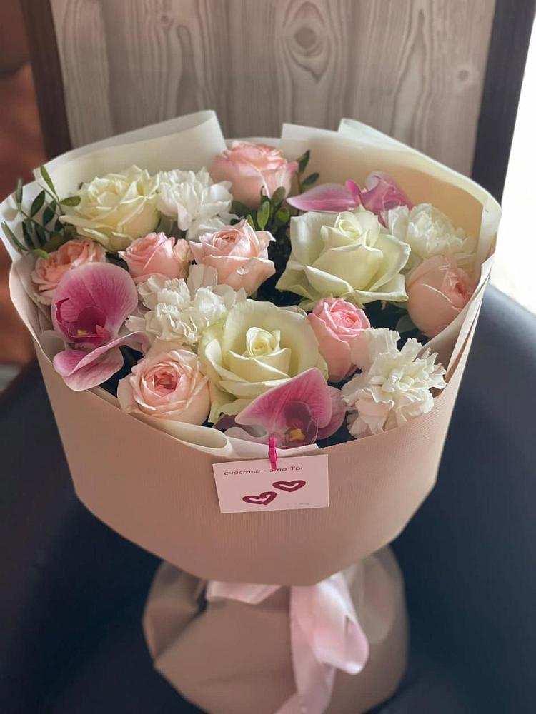 Букет цветов из: Орхидеи, Розы и Гвоздики в Ширяево