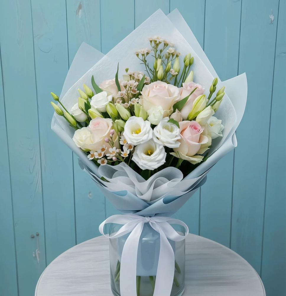 Букет цветов из: Розы и Лизиантусы в Ширяево