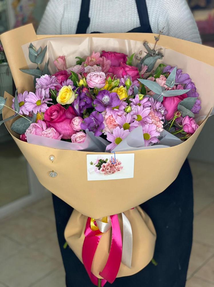 Букет цветов из: Хризантемы, Гвоздики и Альстромерии в Ширяево