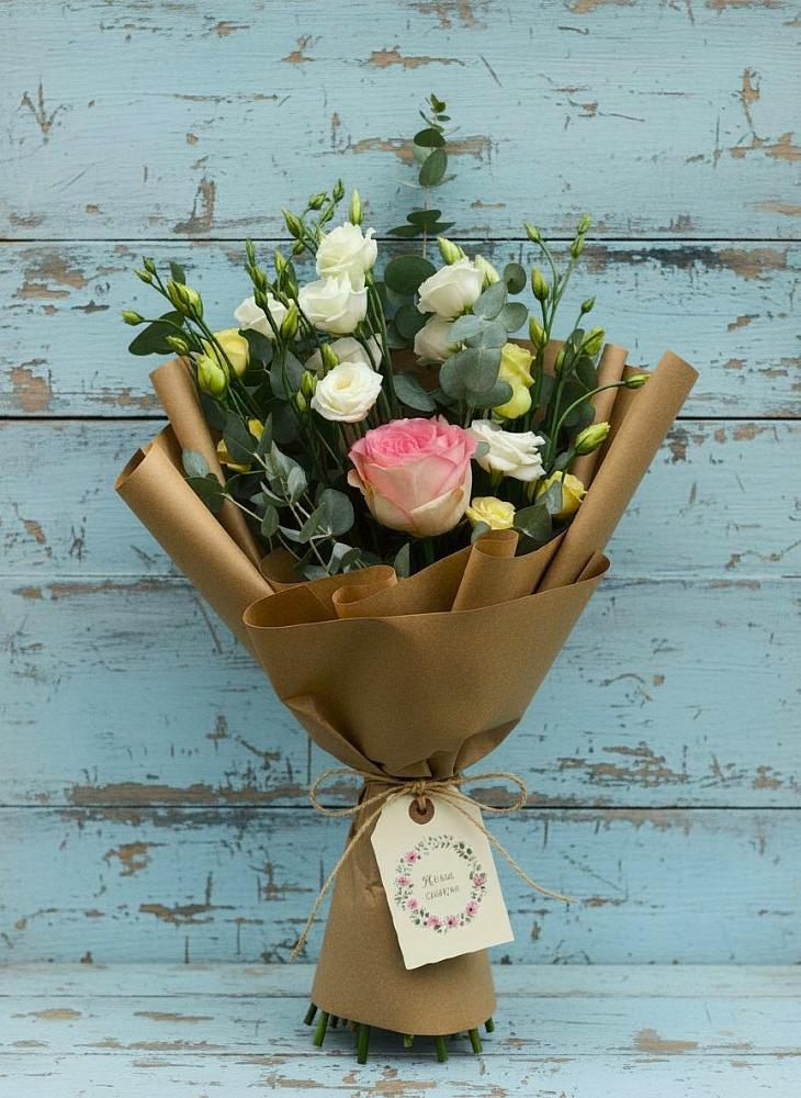 Букет цветов из: Розы и Лизиантусы в Ширяево