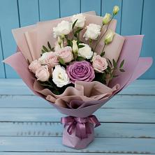 Букет цветов из:  Розы и Лизиантусы в Ширяево
