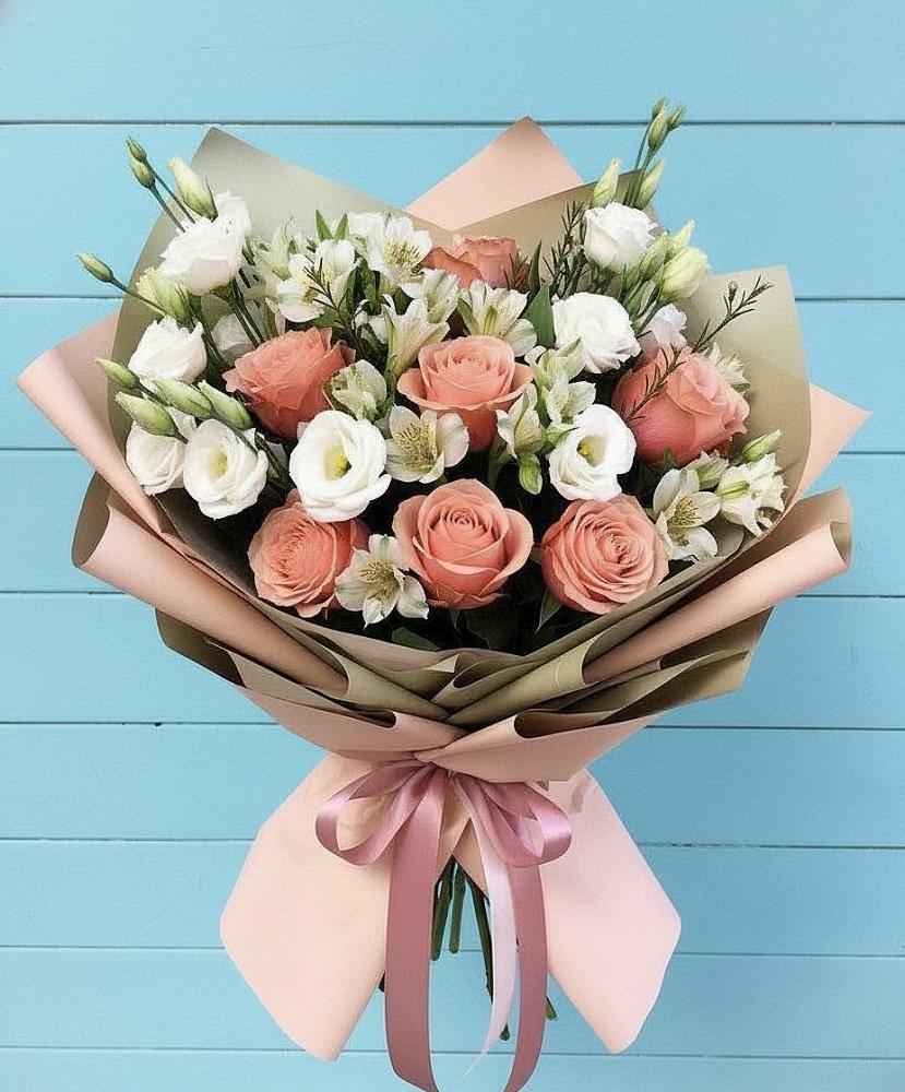 Букет цветов из: Розы, Альстромерии и Лизиантусы в Ширяево
