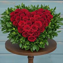 Цветочная композиция из Розы в виде сердца в Ширяево