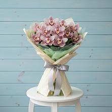 Букет цветов из:  Орхидеи и Розы в Ширяево