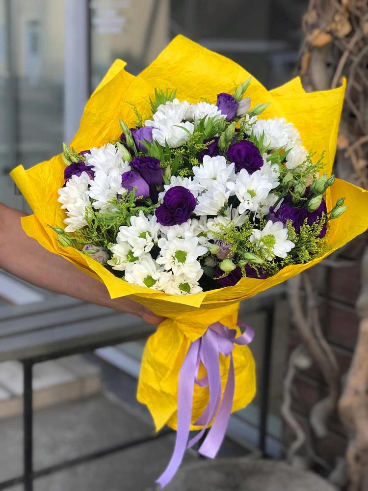 Букет цветов из: Ирисы, Хризантемы и Ромашки в Ширяево