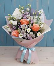 Букет цветов из:  Лизиантусы, Розы, Альстромерии и Гипсофила в Ширяево