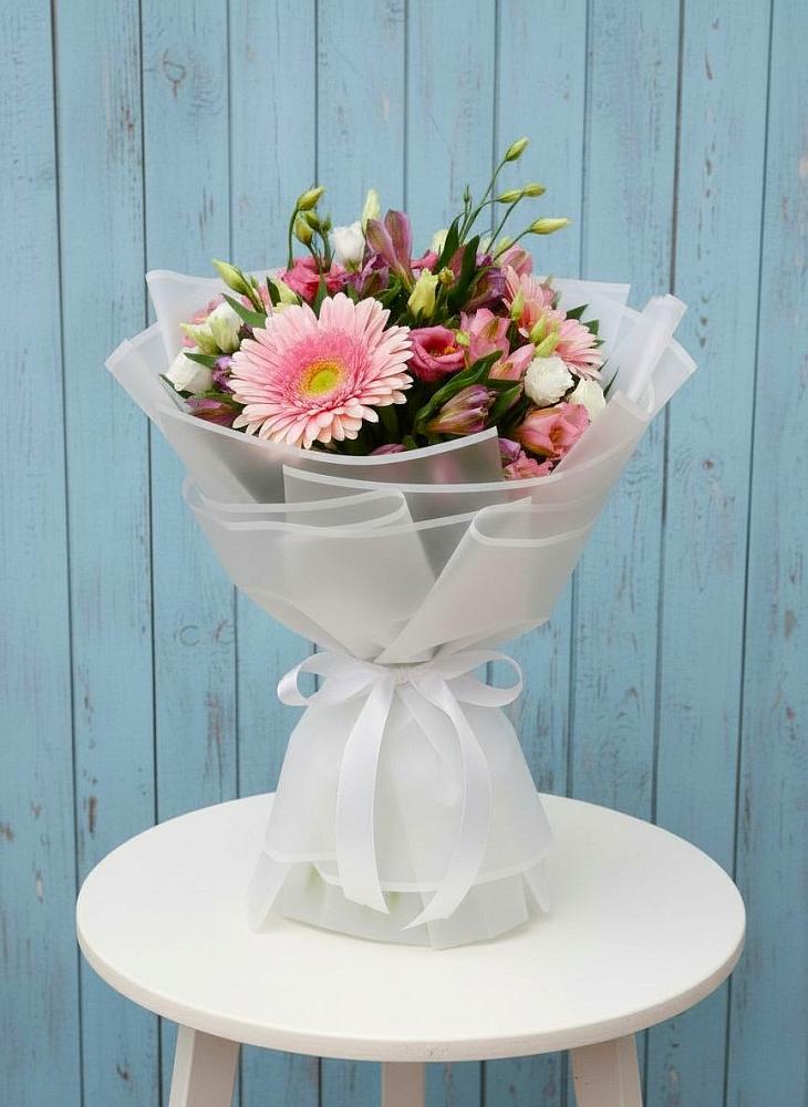 Букет цветов из: Герберы, Альстромерии и Лизиантусы в Ширяево