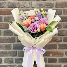 Букет цветов из:  Лизиантусы и Розы в Ширяево