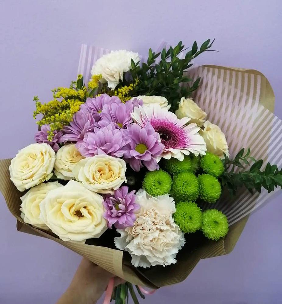 Букет цветов из: Хризантемы, Розы, Гвоздики и Герберы в Ширяево