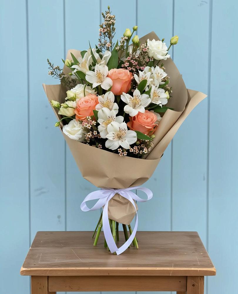 Букет цветов из: Альстромерии, Лизиантусы, Розы и Хризантемы в Ширяево