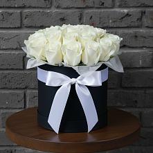 Цветочная композиция из Розы в шляпной коробке в Ширяево